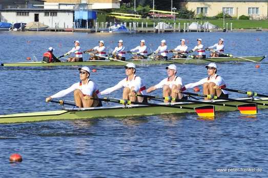 Junioren Doppelvierer & Achter.jpg